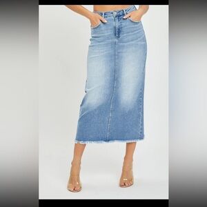 Perfect Fall🍂 Risen Skirt